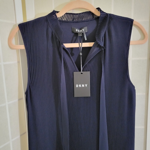 DKNY Navy Pleated Dress 6 New - Picture 3 of 8